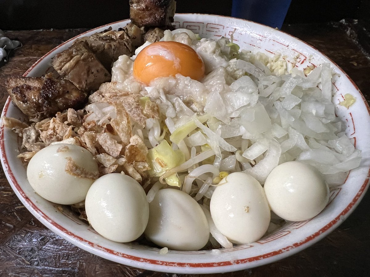 自家製麺まさき（非乳化）
【限定】煮干し汁なし1250円(麺250g、やわめ)
うずら100円
玉ねぎ50円
TP: おまかせ

今日も限定目指して新所沢へ
有料TPも忘れず本懐を遂げました
煮干し汁なしは自分は醤油味派です
美味しかったです
ごちそうさまでした