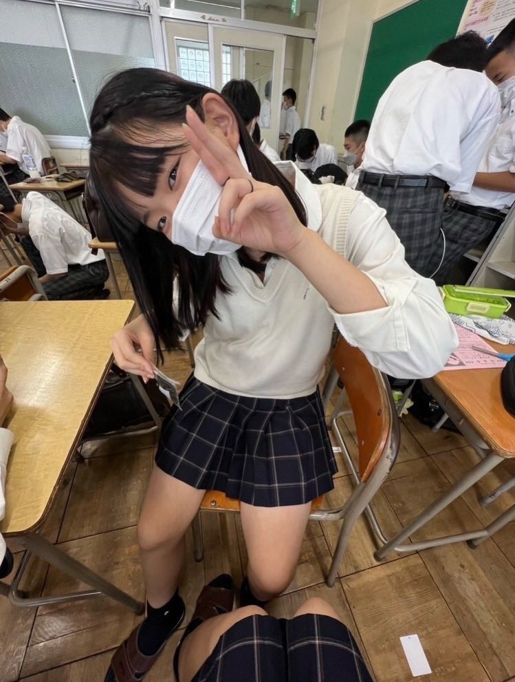 美少女図鑑 tweet media