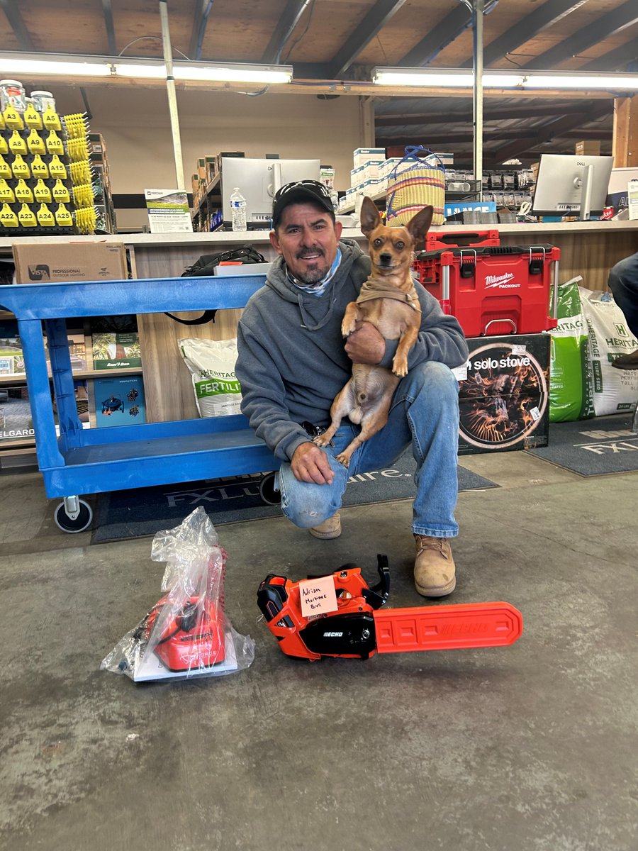 hlsg_ca's tweet image. What a day! Thank you to everyone who came out to our Carson Grand Opening! 

The turnout was awesome, and we're so grateful for the support. This is just the beginning. 

We can't wait to serve this community!

#HeritageLandscapeSupply #AmericasLandscapeDistributor #CarsonCA