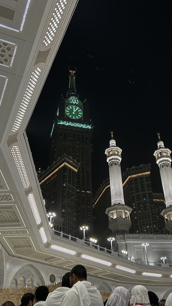 مِشعل tweet media