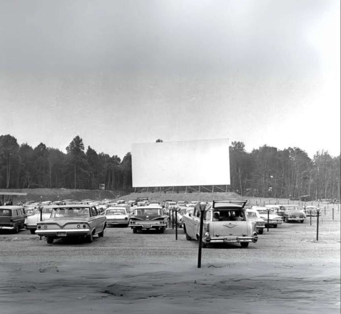 Juanita Broaddrick tweet media