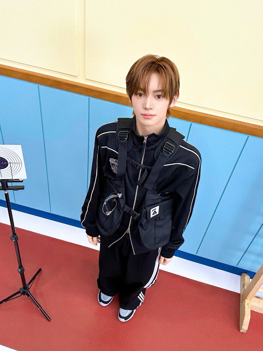 ᯓ★ el ⊹₊⟡⋆ free tag selca day!! tweet media