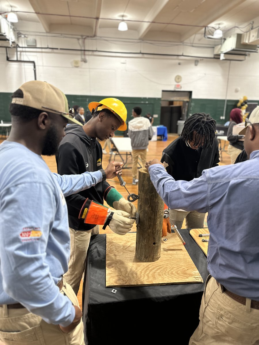 Dixie Electric Co-op tweet media