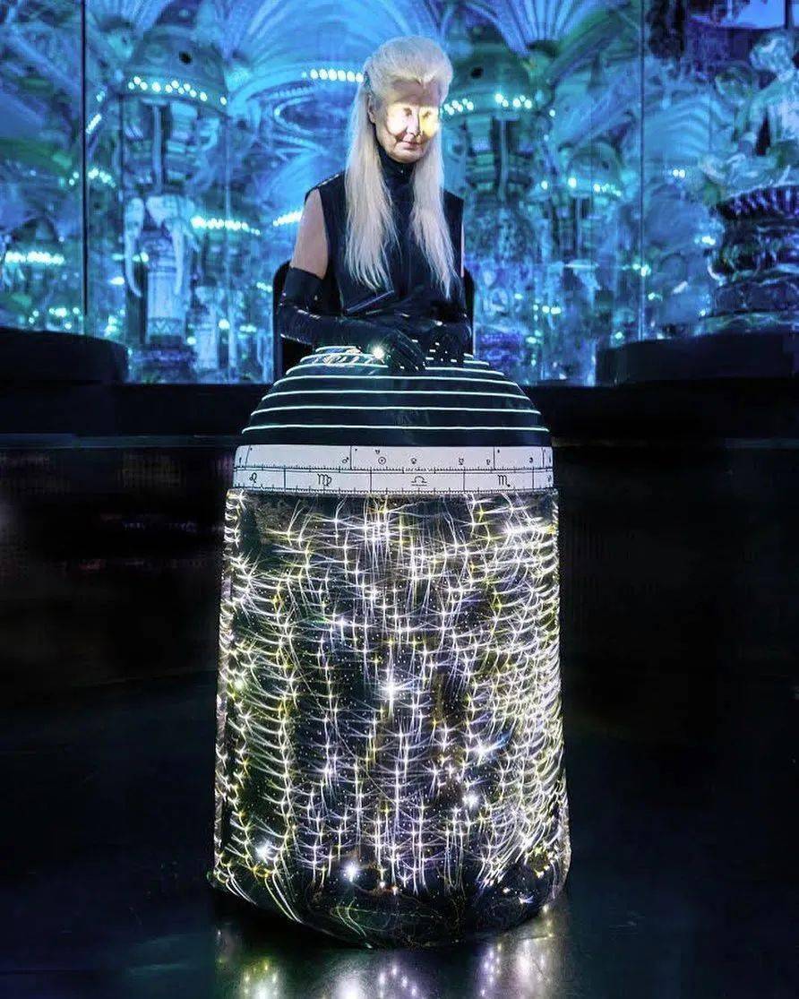 Emily Chow tweet media