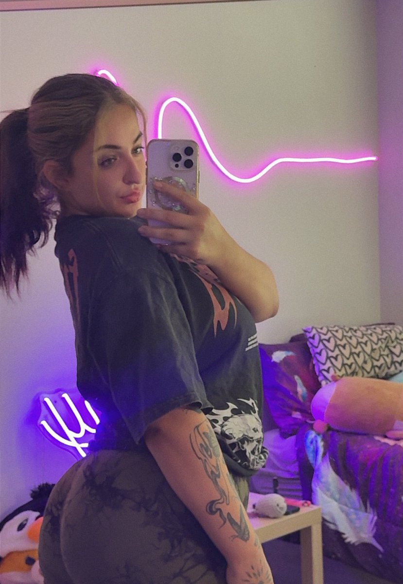 T2R Destiny tweet media