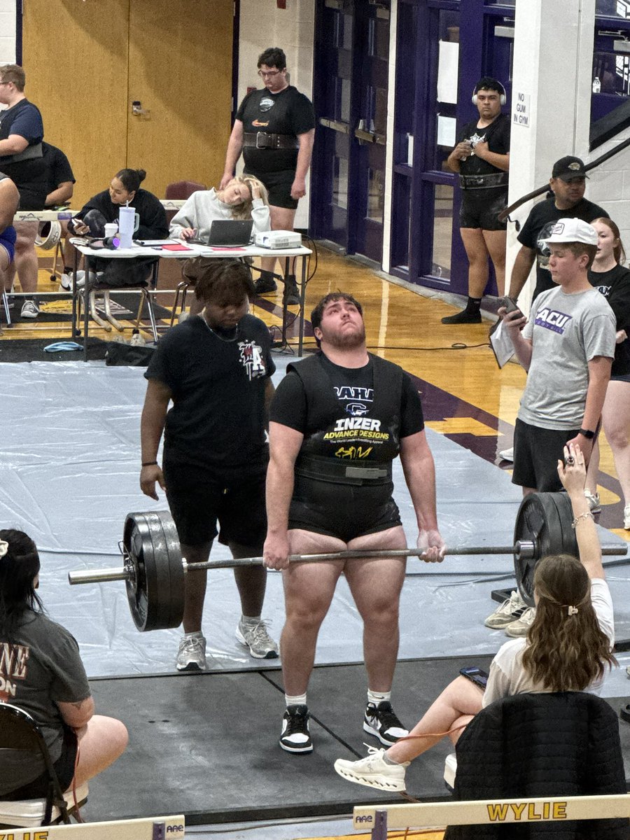 McCraeReese77's tweet photo. I will be competing at state powerlifting on the 27th hoping to medal to end my season 
#Steers
@realcaseydacus @Coach__Lee @LanceLeFevre58 @CoachNealMcM @TXRecruits @CoachGGlynn https://t.co/eTNVtSrsqU