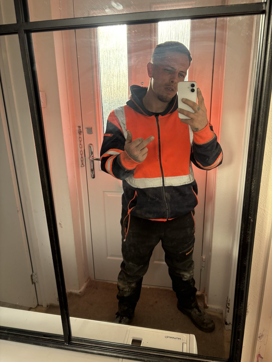 calzy the great🤴 tweet media