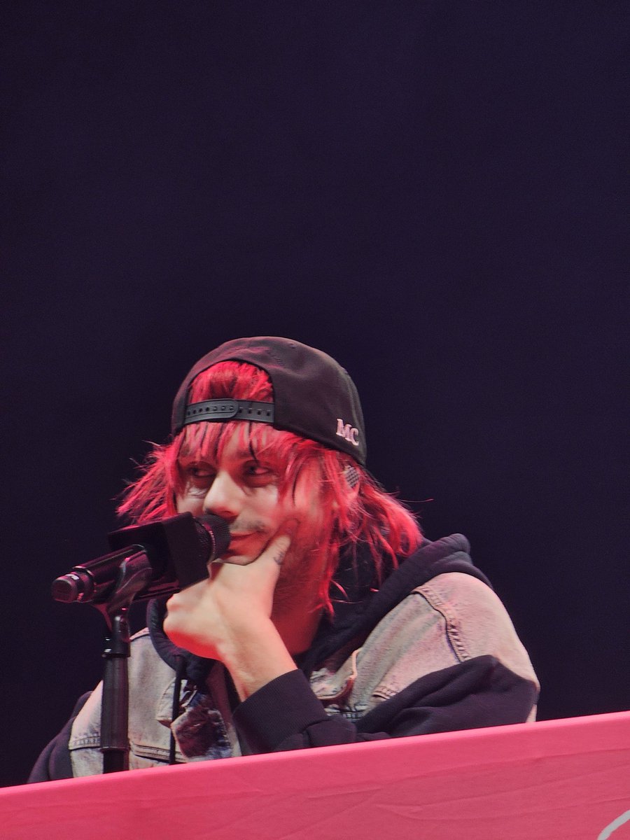 5SOS UPDATES ★ tweet media