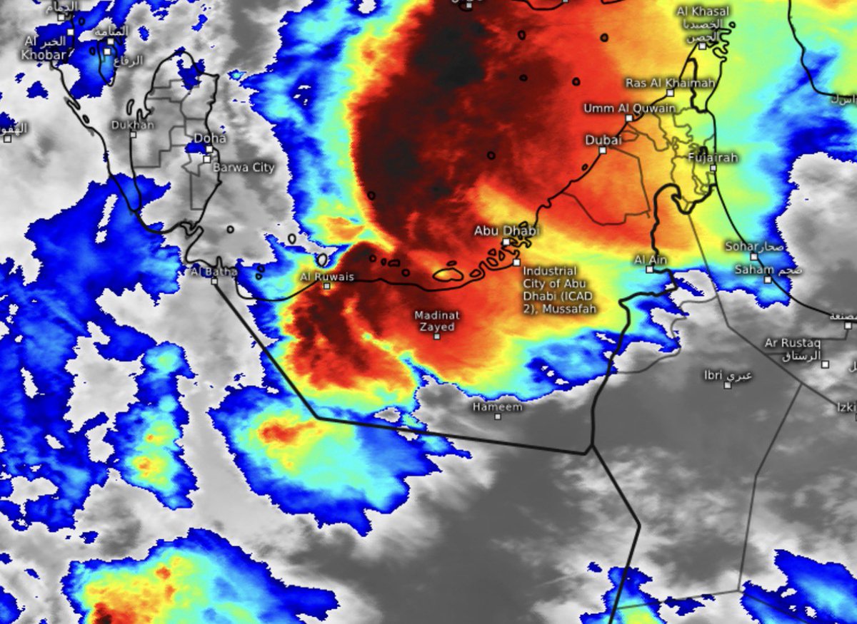 WXWatcher07's tweet photo. These severe thunderstorms are so tall the tops of the clouds are approaching -90°C. That’s unbelievably cold and really highlights just how powerful they are. Dubai and Abu Dhabi are in for quite a show tonight. https://t.co/XGITMVfBMR