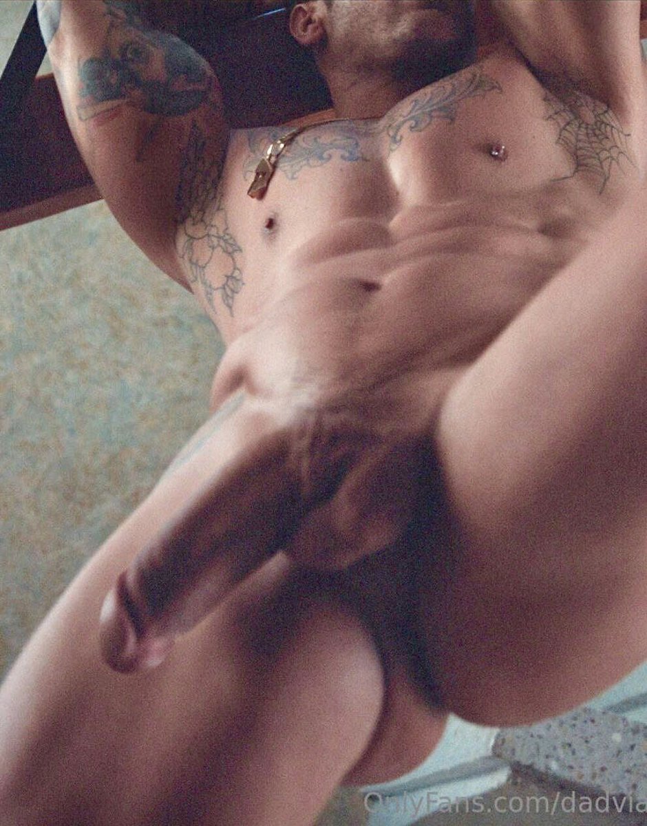 DickJuice8's tweet photo. Dadvian Esparza https://t.co/0GtZYhLxba