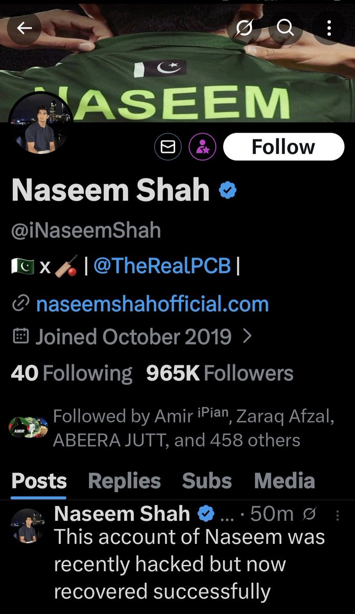 پہلےسوچ سمجھ کر بھونکوتو ایسےاکاؤنٹ ہیک ہونےکےڈرامے نہ کرنےپڑیں۔
یہ پہلی بارنہیں ہے،اسنےپہلے بھی وزیراعظم شہباز شریف کےساتھ بدتمیزی کی تھی۔
حکومت اور PCB اسکی تحقیقات کریں اور اس اخروٹ انڈرکور افغانڈو کو PSL سے نکال کراسکاشناختی کارڈ کینسل کرکےافغانستان روانہ کریں۔
<a href="/iNaseemShah/">Naseem Shah</a>