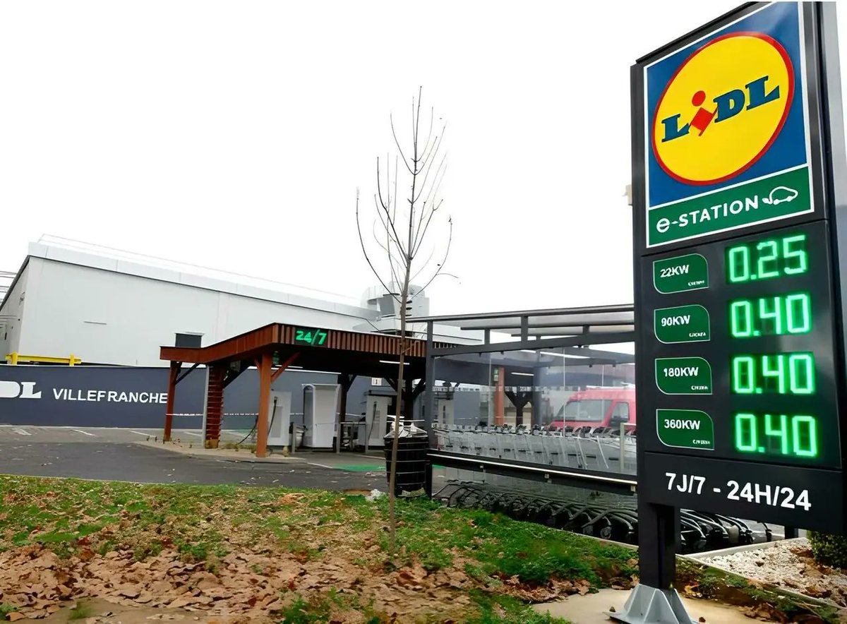 vaielettrico's tweet image. #Lidl “straccia” i prezzi della ricarica in Francia (-25%) e trascura l’Italia. Perchè? vaielettrico.it/lidl-straccia-…