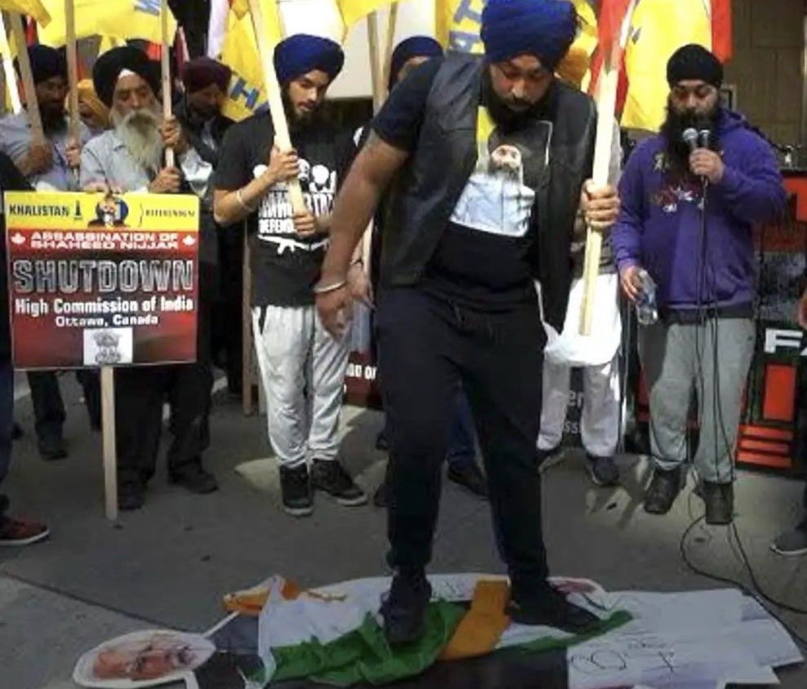 Sguardian tweet media