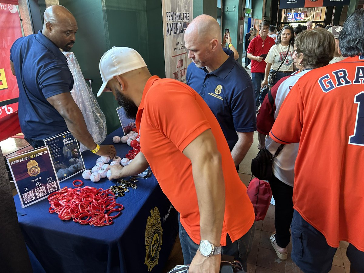 DEAHouston tweet media