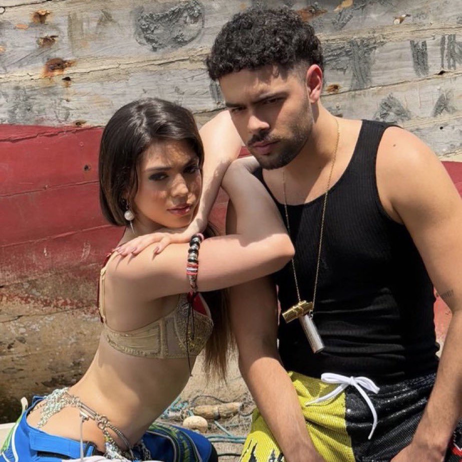 UpdateCharts tweet media