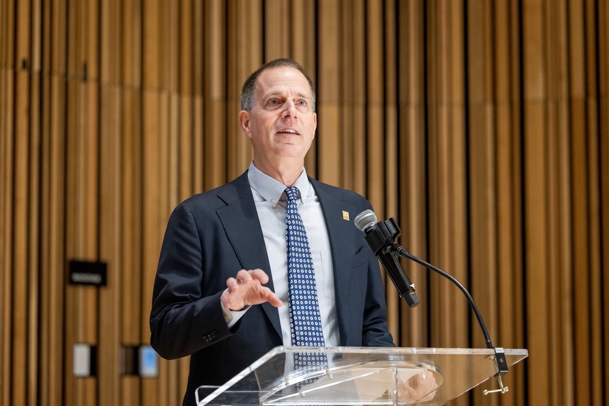 DMEforDC's tweet photo. The state of DC schools is strong and getting stronger:

📈78% teacher retention
📊 Leading the nation in academic growth
🎓 Graduation rates up 26 points since 2011

Now the work is to sustain it. Read our new Inside DC Education post from DME Paul Kihn: https://t.co/he5MAI1FVC https://t.co/H2uN703NEu