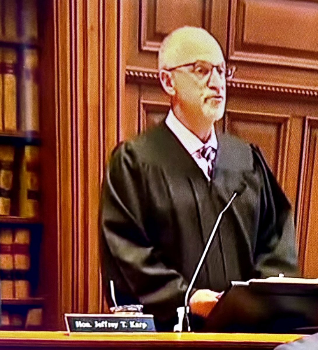 JoeyBagaD🍩nuts tweet media