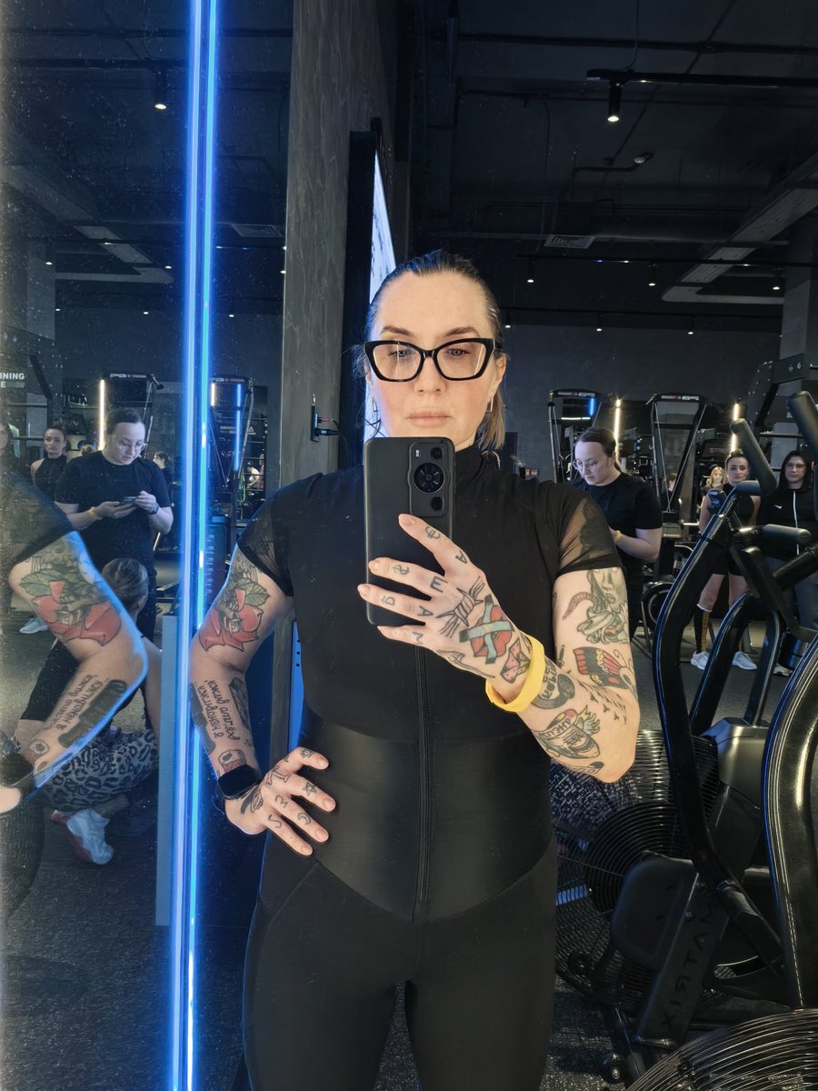 Маша на Весте tweet media