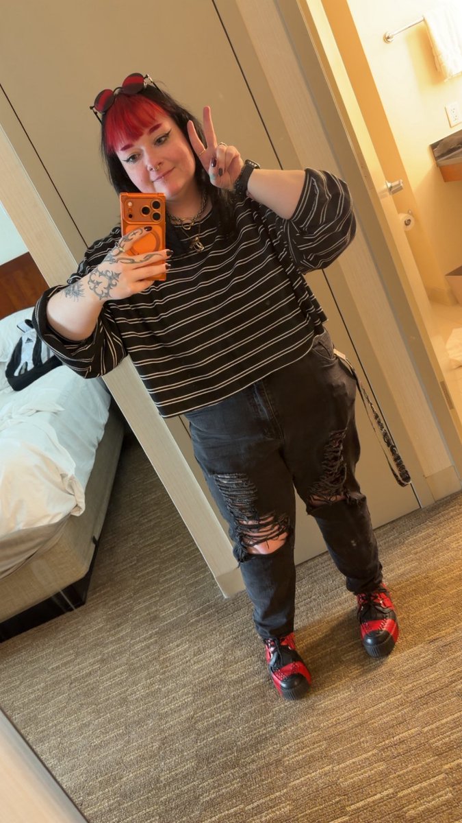 CloverVT🍣🖤➡️PAXEAST tweet media