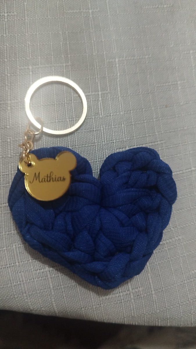 aleens_'s tweet photo. Só queria dizer q eu arrasei aprendendo crochê pra fazer a lembrancinha de maternidade do meu sobrinho https://t.co/PQJBmE4QIV