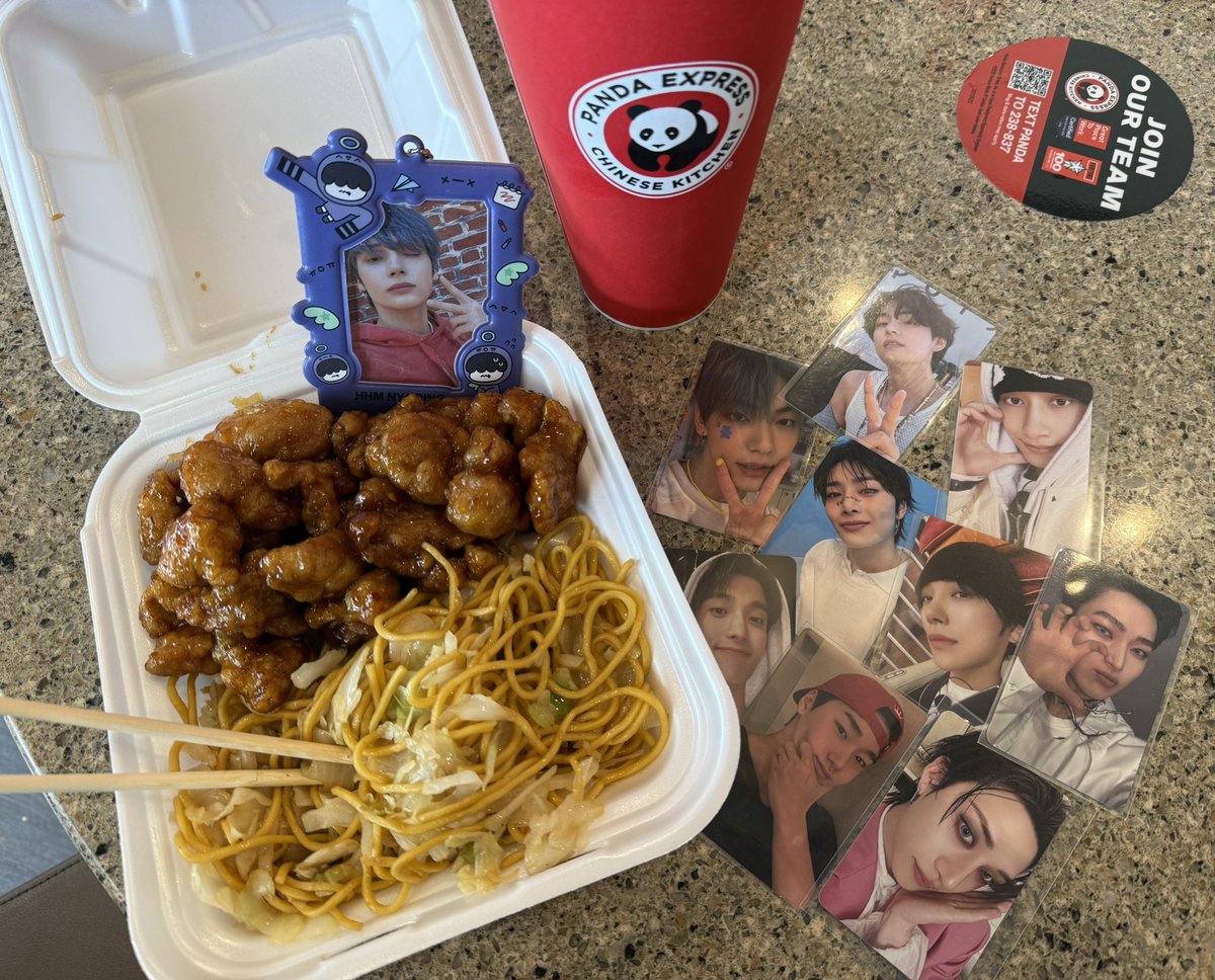 Marisa マリサ tweet media