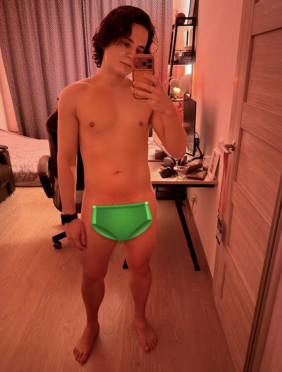 Макс tweet media