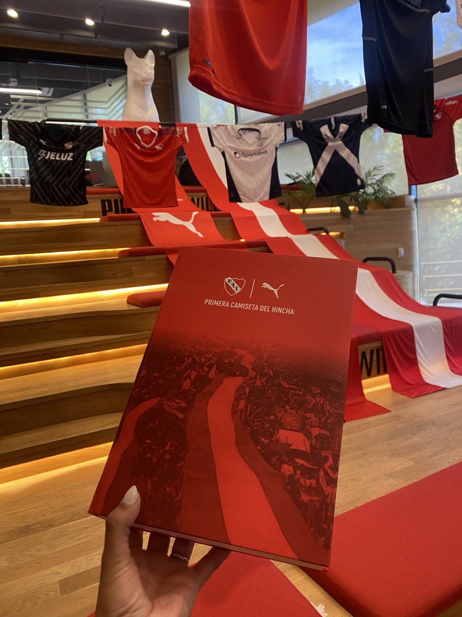 zoe ailen tweet media