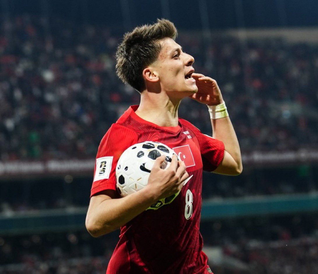 UltraGala🦁 tweet media