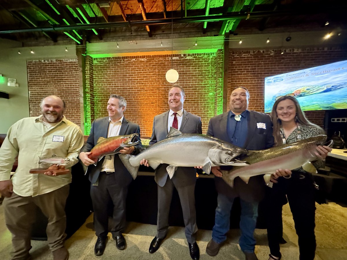 Aleumer's tweet photo. Congrats to @ChrisRogers_CA and @Karuk_Tribe for being awarded for their leadership on AB 263 and all they do to save salmon. Great to see @AsmConnolly and @WadeCrowfoot join the celebration too! https://t.co/SastM4aV8F