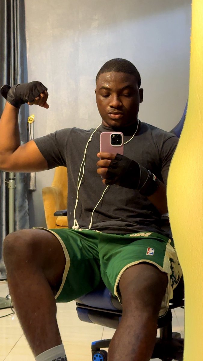 4ty4🪐 tweet media