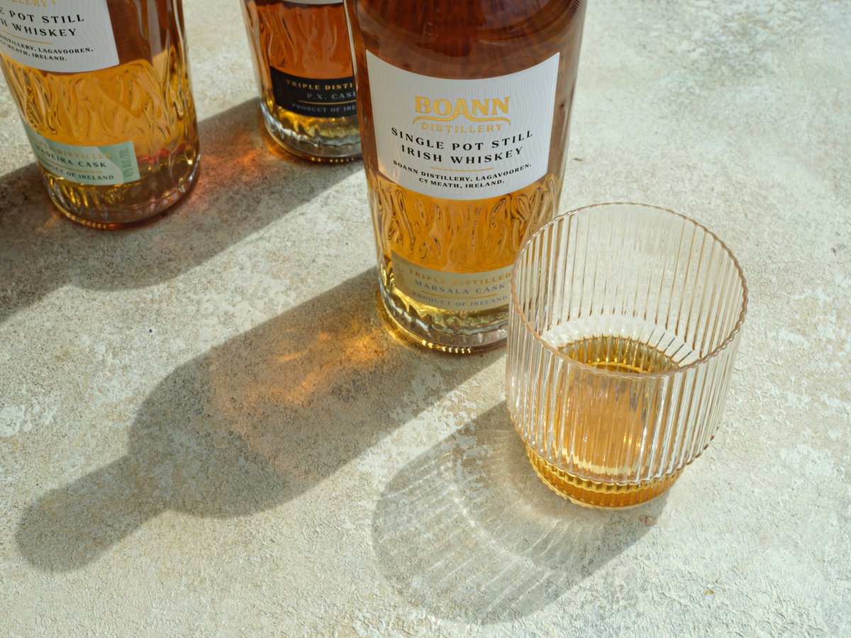 Boanndistillery's tweet photo. Boann Single Pot Still Irish Whiskeys have been crafted with local grains &amp; #BoyneValley well water, each sip takes you deeper into the landscape 🥃
Discover more at https://t.co/6o1hcmSREP

#BoannSinglePotStillIrishWhiskey #Whiskey #PotStill #Whiskey #IrishWhiskey https://t.co/IWDBNBfaH1