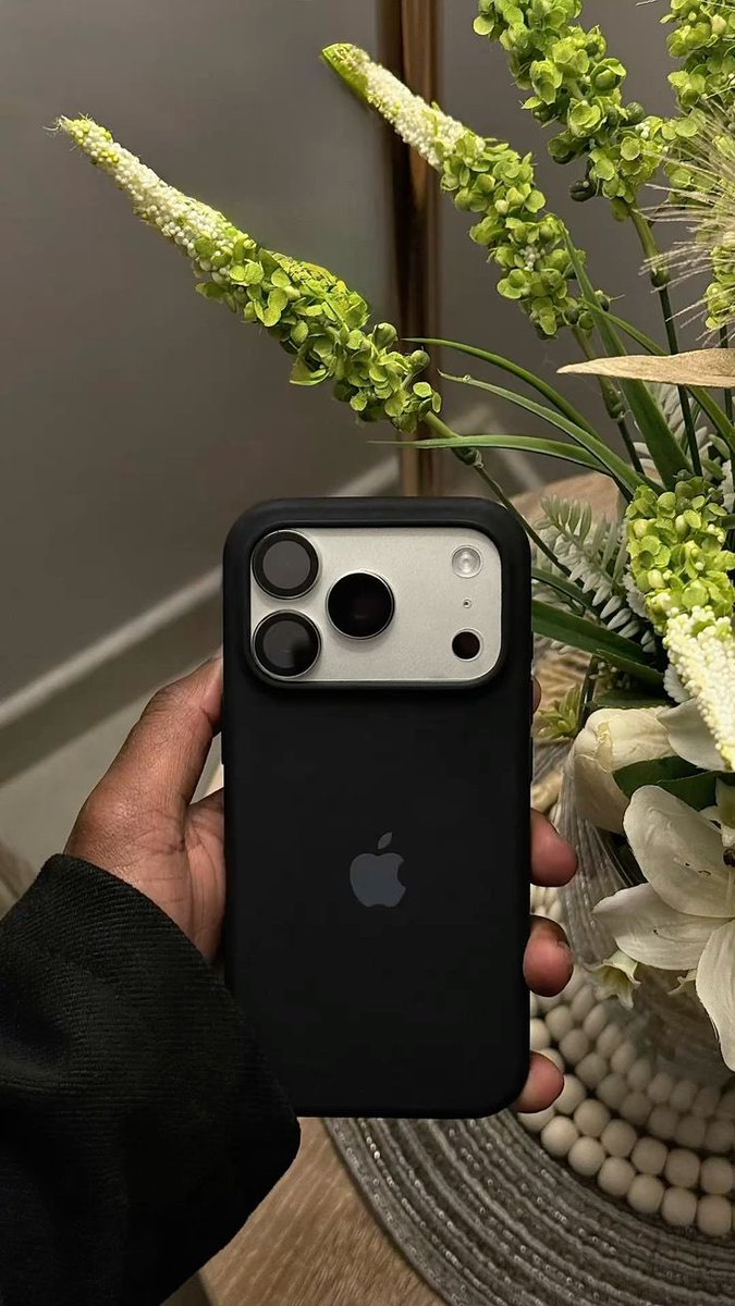 Ivory ✪ tweet media