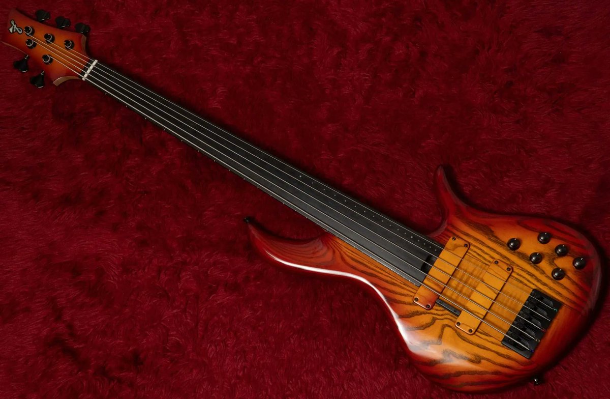 Geek IN Box tweet media