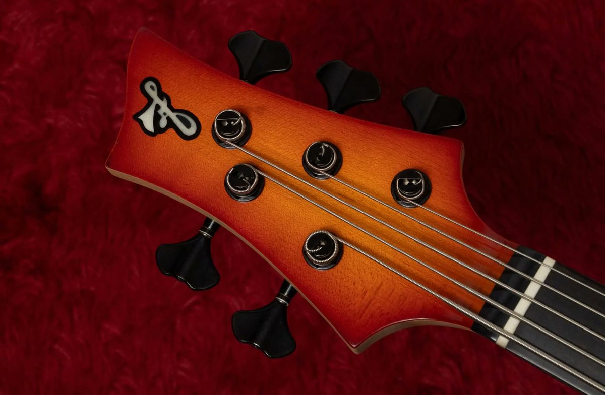 Geek IN Box tweet media