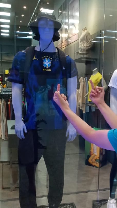 r a f a e l a tweet media