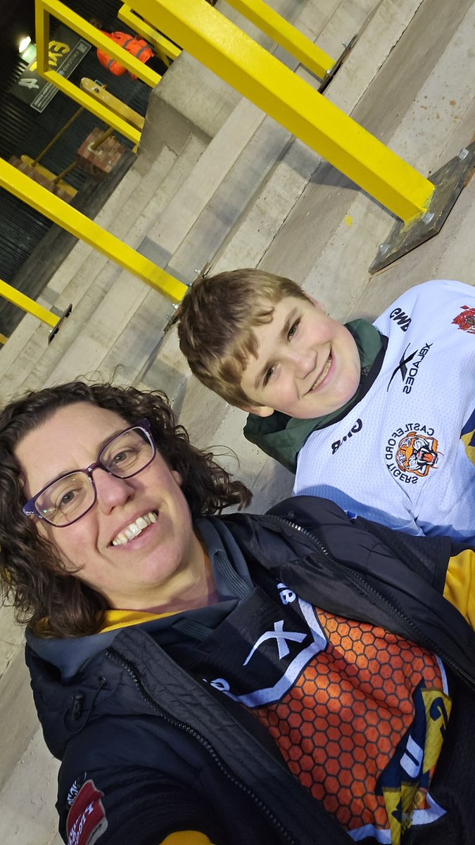 hethnic78's tweet photo. Wearing my 2017 @CTRLFC shirt in the hope that tonight we can recapture some of the magic from that season 🤞🙏🏉🐯
#SL30 https://t.co/Tiwo6o16nD