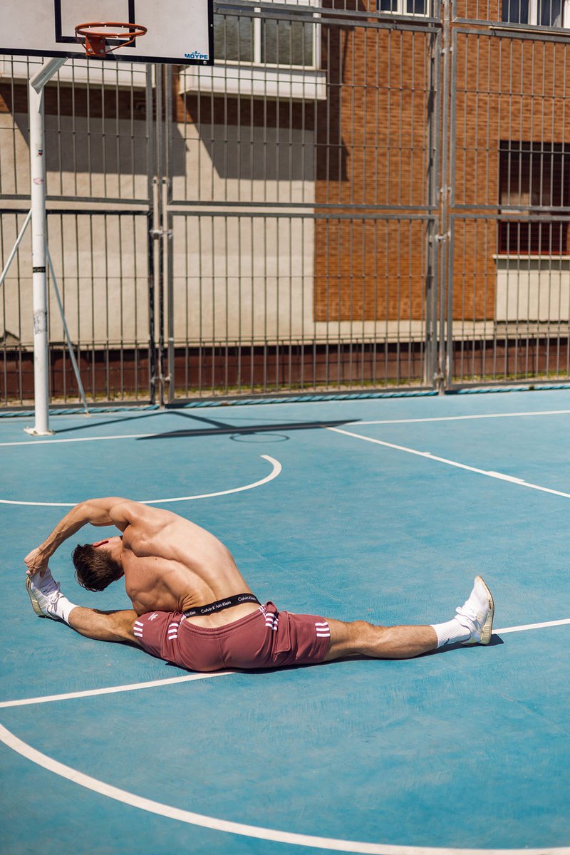 Eroticco Magazine tweet media