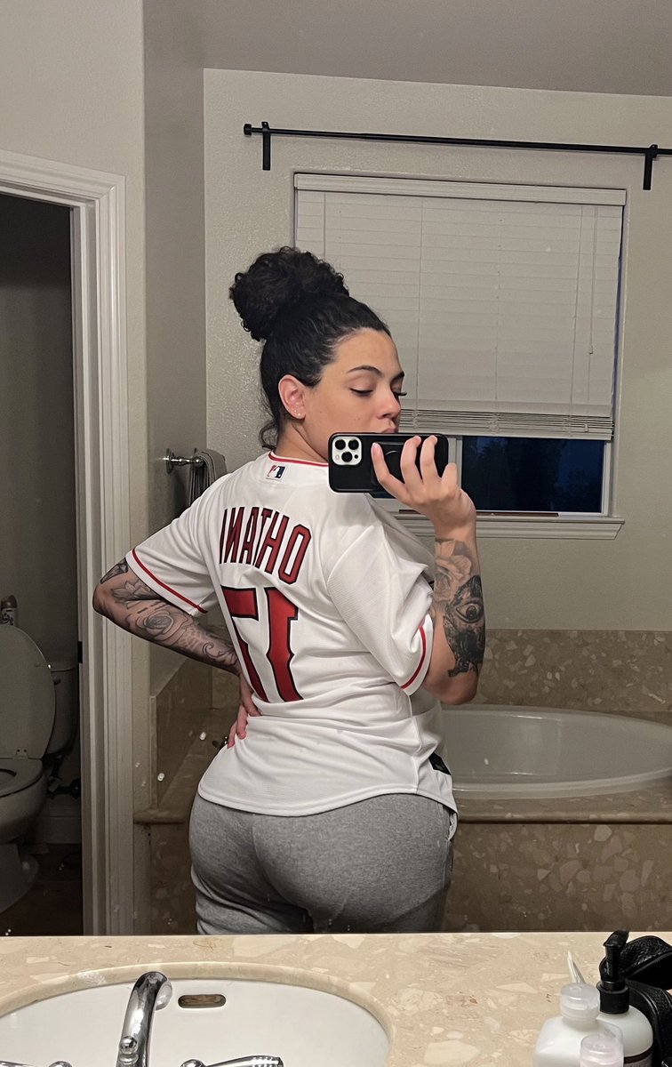 ParlayBae tweet media