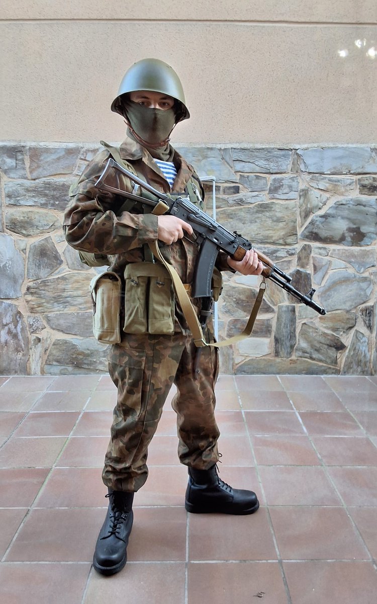PabloPosti76288's tweet image. Middle 90'S VDV tiny fella #airsoft #rusfor #cosplay