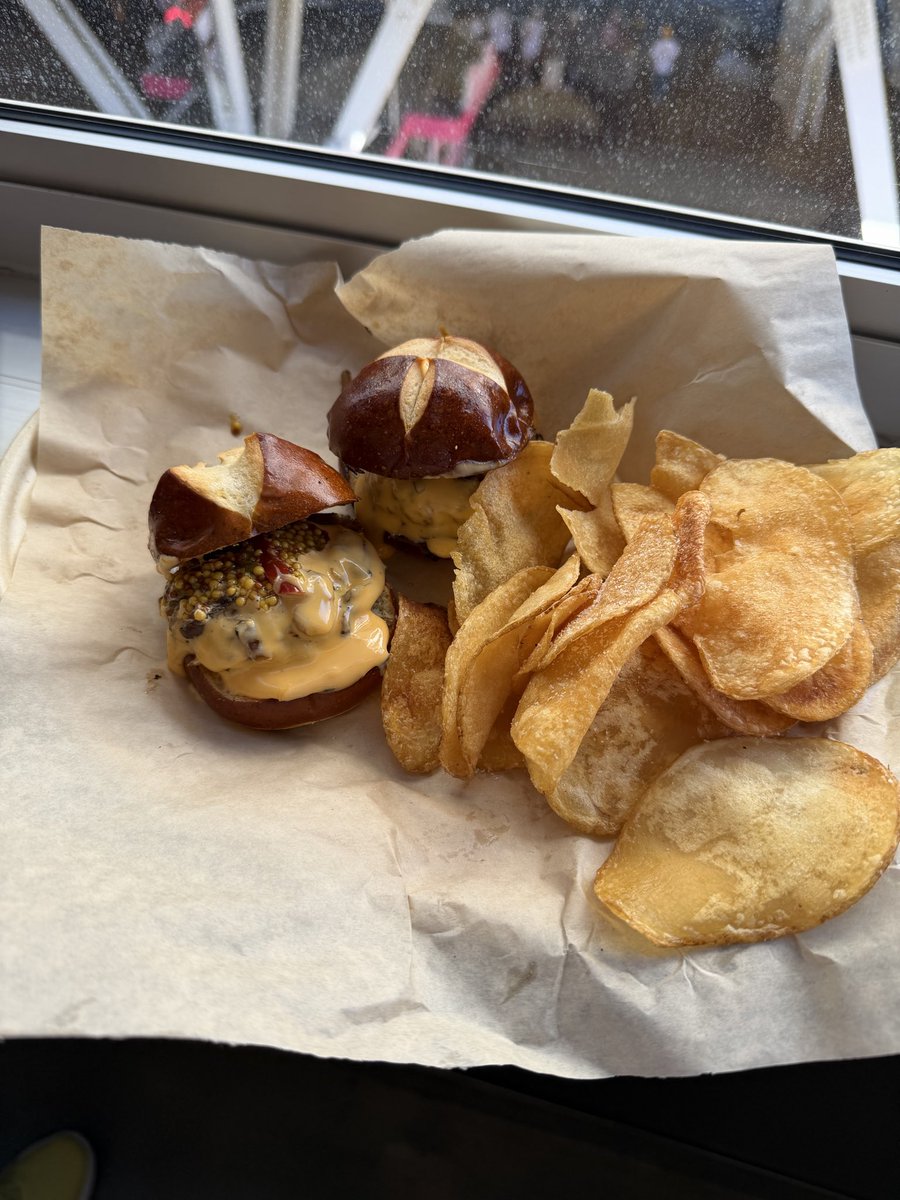 Thom Trask tweet media