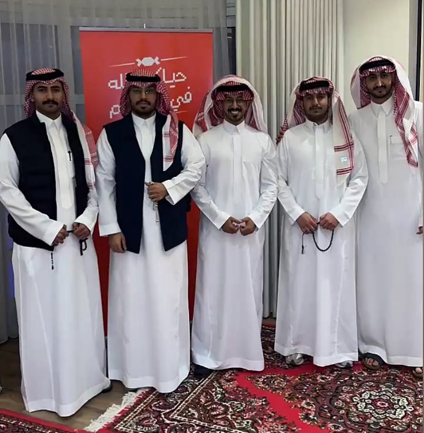 MYSTERY TIME tweet media