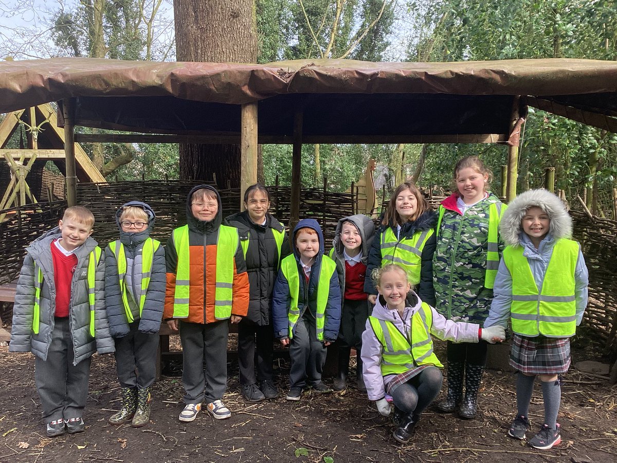 AshurstPrimary's tweet photo. What an incredible day Year 3 have had at Tatton Park, experiencing the life of a Stone Age person. We have loved putting our learning into action, from making sparks with flints, digging with animal bones and making shelters with animal skins. We have had the best day😀⭐️ https://t.co/ex9cRfab7I