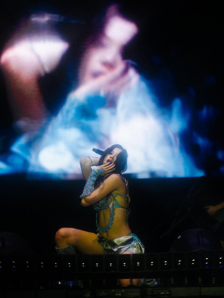 moon ⏾ viu o katseye tweet media