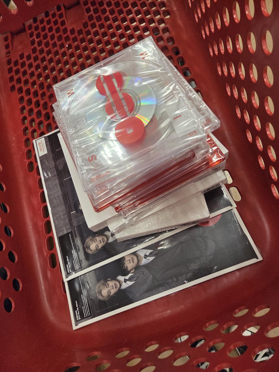 Indigo Gwen⁷⁼¹ is seeing BTS ⊙⊝⊜ tweet media