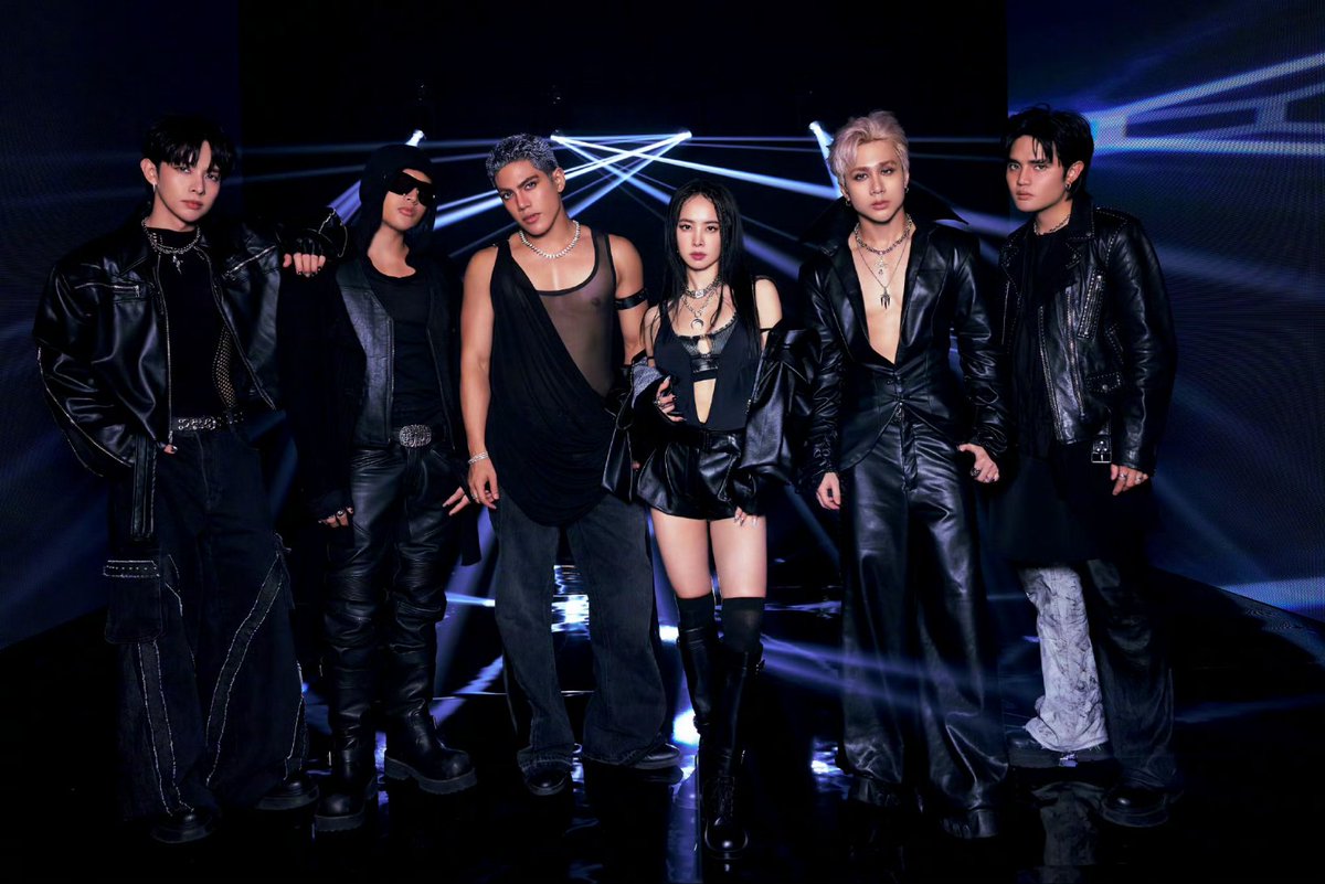 📷 | Foto do boygroup SB19 com JOLIN.

#JOLIN