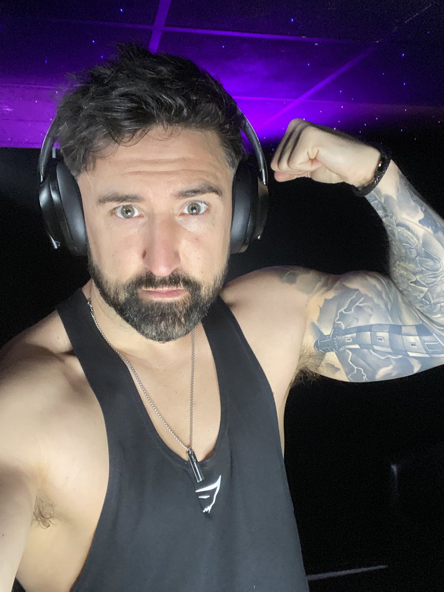 MasterTripodTradie tweet media