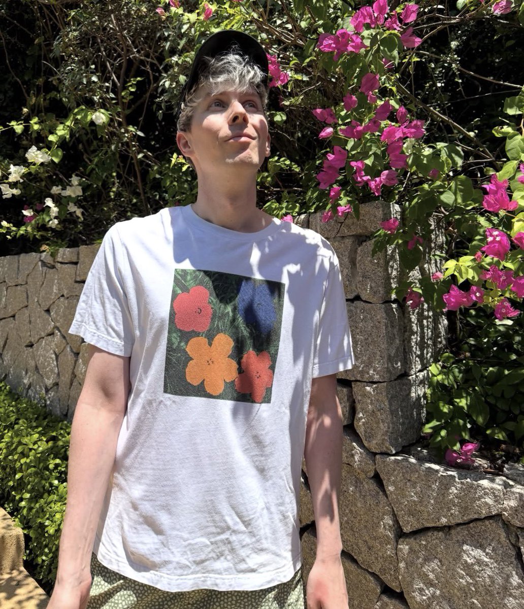 howellslesbians's tweet image. phils photos of dan      dans photos of phil