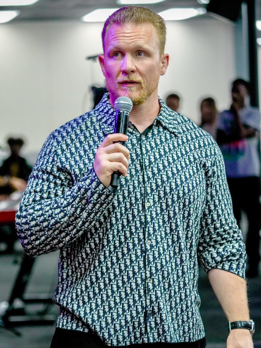 Daniel Adams tweet media