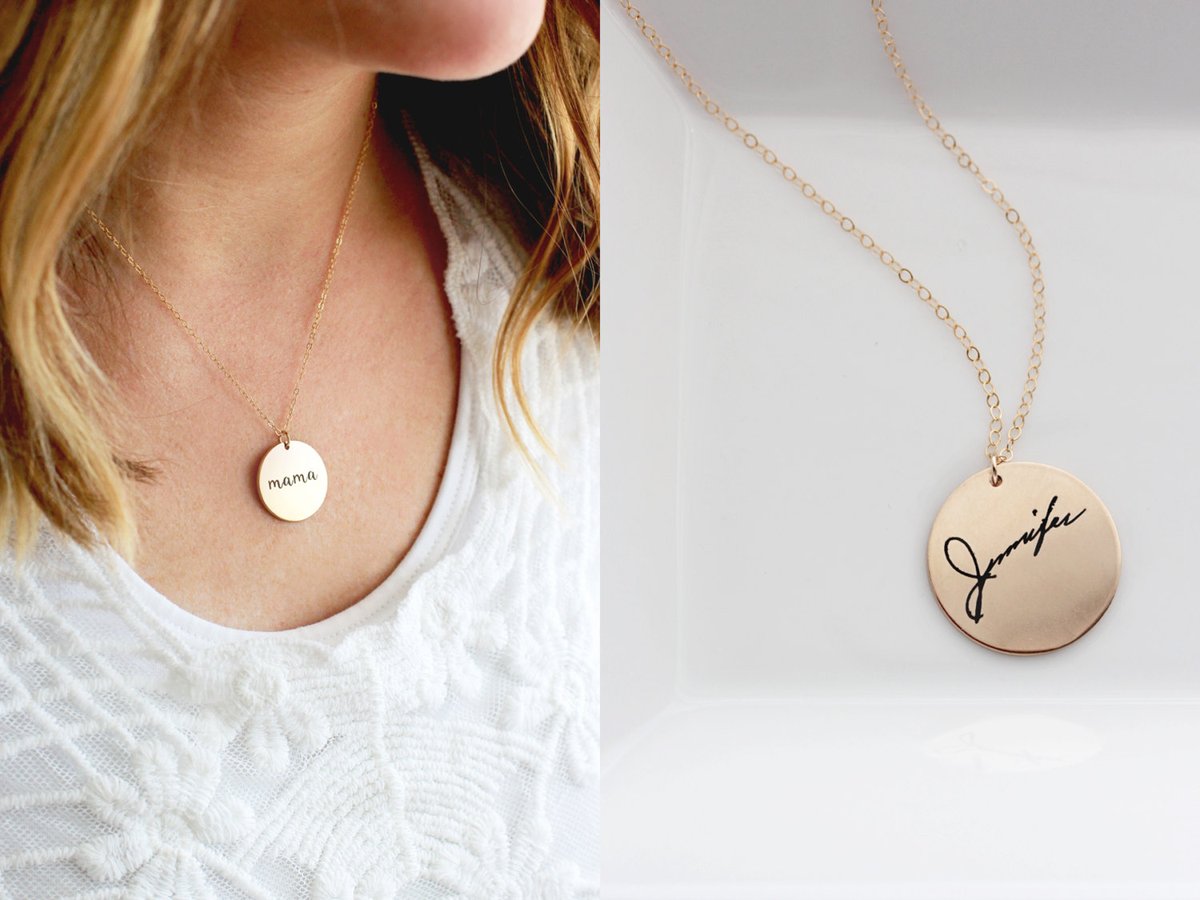 NecklaceAmazing's tweet image. Keep that special touch close always! Our #CustomHandwritingNecklace turns unique signatures into cherished treasures. The perfect #EngravedSignatureGift for a loved one. A truly unique #PersonalisedKeepsake they'll adore. Brilliant! amazingnecklace.com/Signature-Neck…