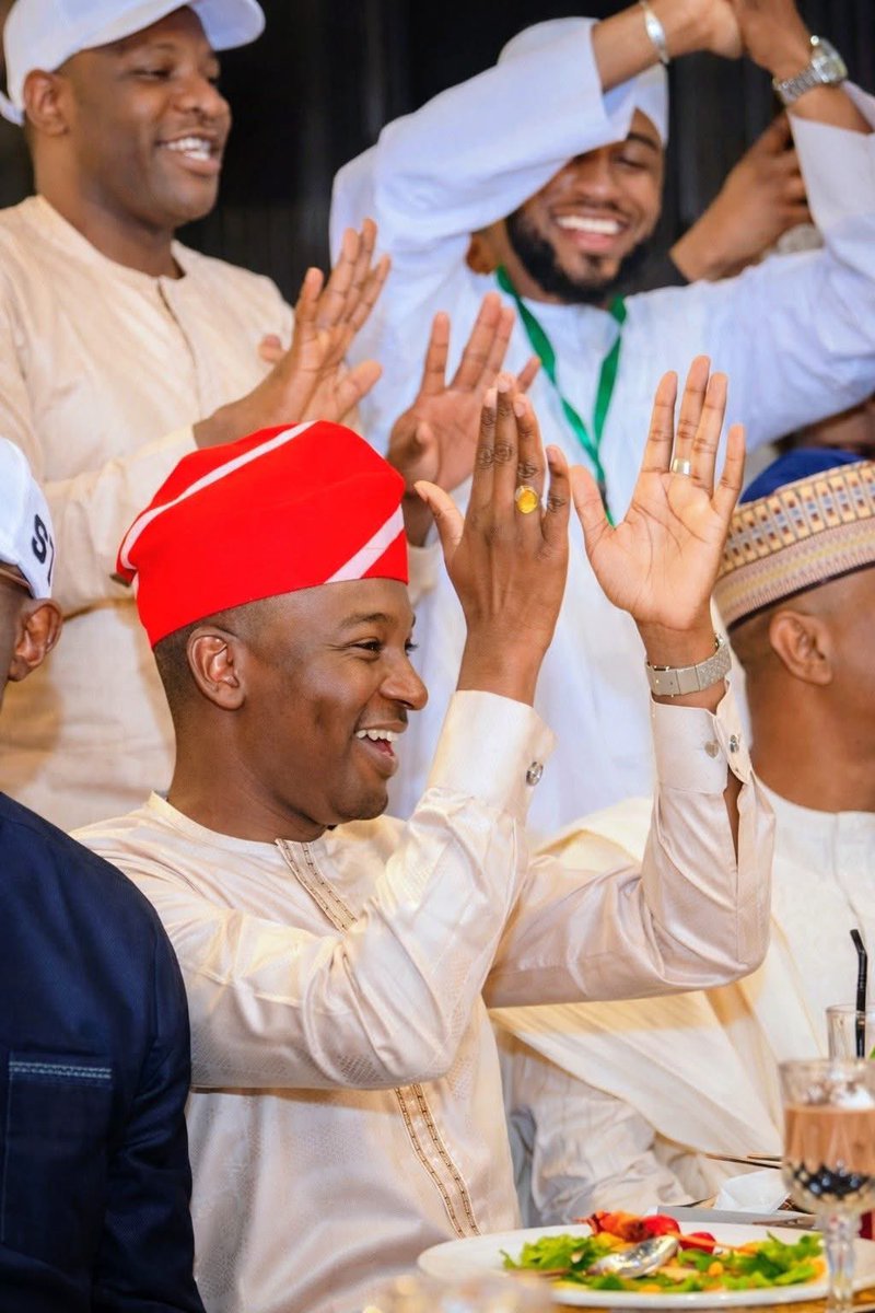 GOVERNOR TWETTER tweet media